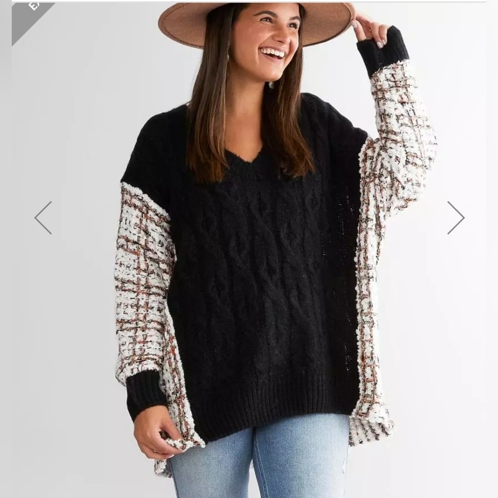 Buckle Black Sweater